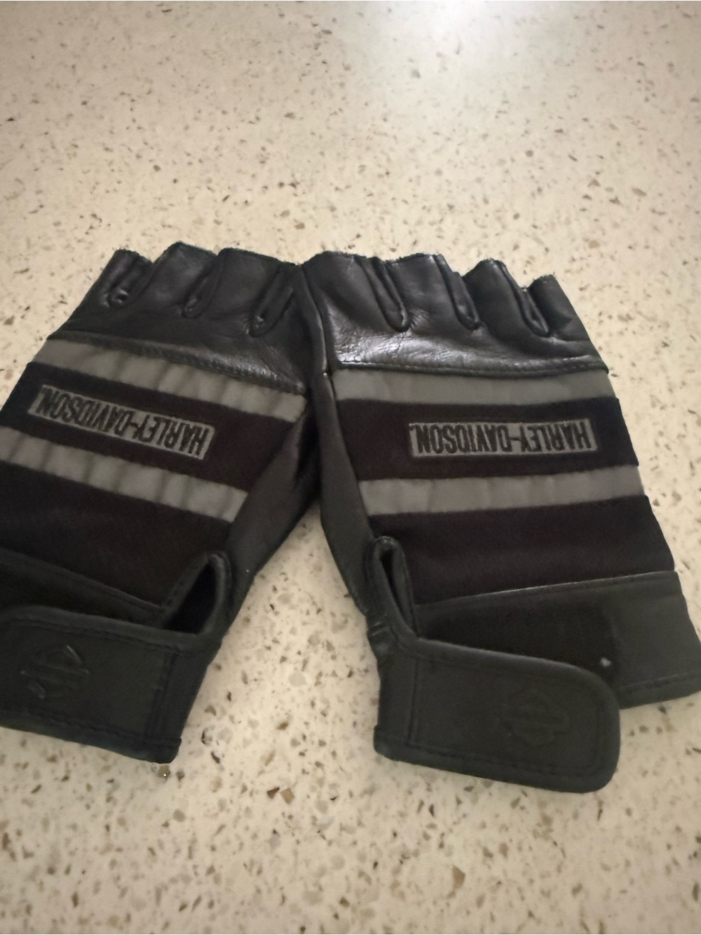 Harley-Davidson Black Fingerless Motorcycle Gloves with Reflective Stripes